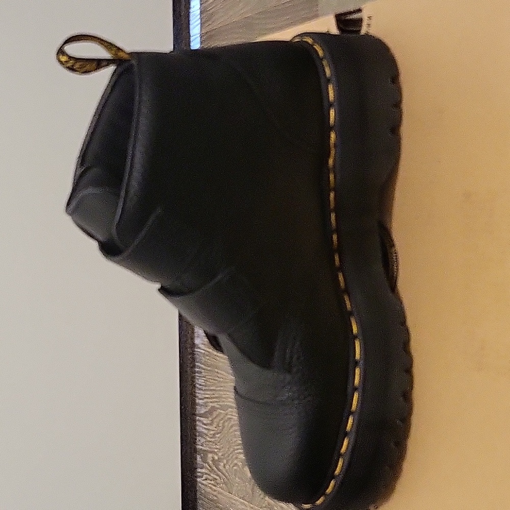 Dr. Martens Black Leather Womens Devon Flower Buckles Boots Size 11 - Picture 9 of 17